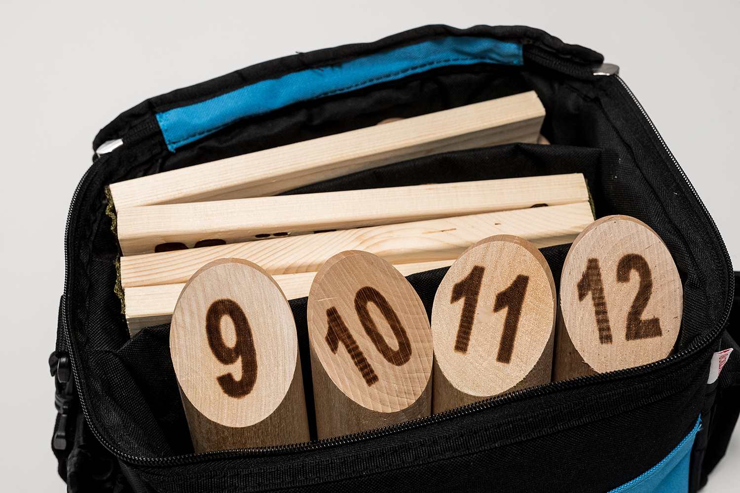 Mölkky® Spiel - Weltmeisterschaft Edition mit Tasche
